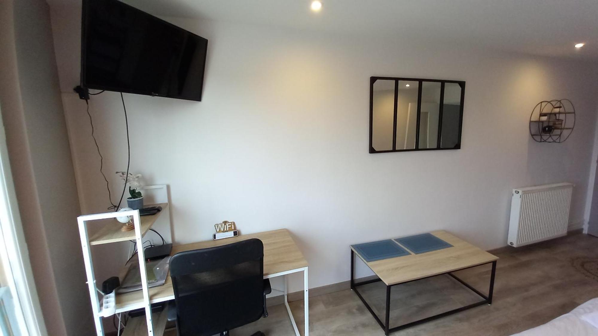 Le Belvedere Dernier Etage Avec Terrasse Wifi Fibre Daire Tarbes Dış mekan fotoğraf